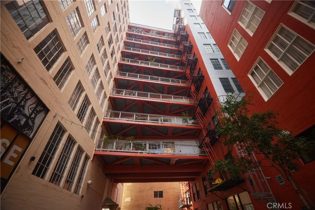 315 E 8th Street 205, Los Angeles, California 90014 home-pic-20